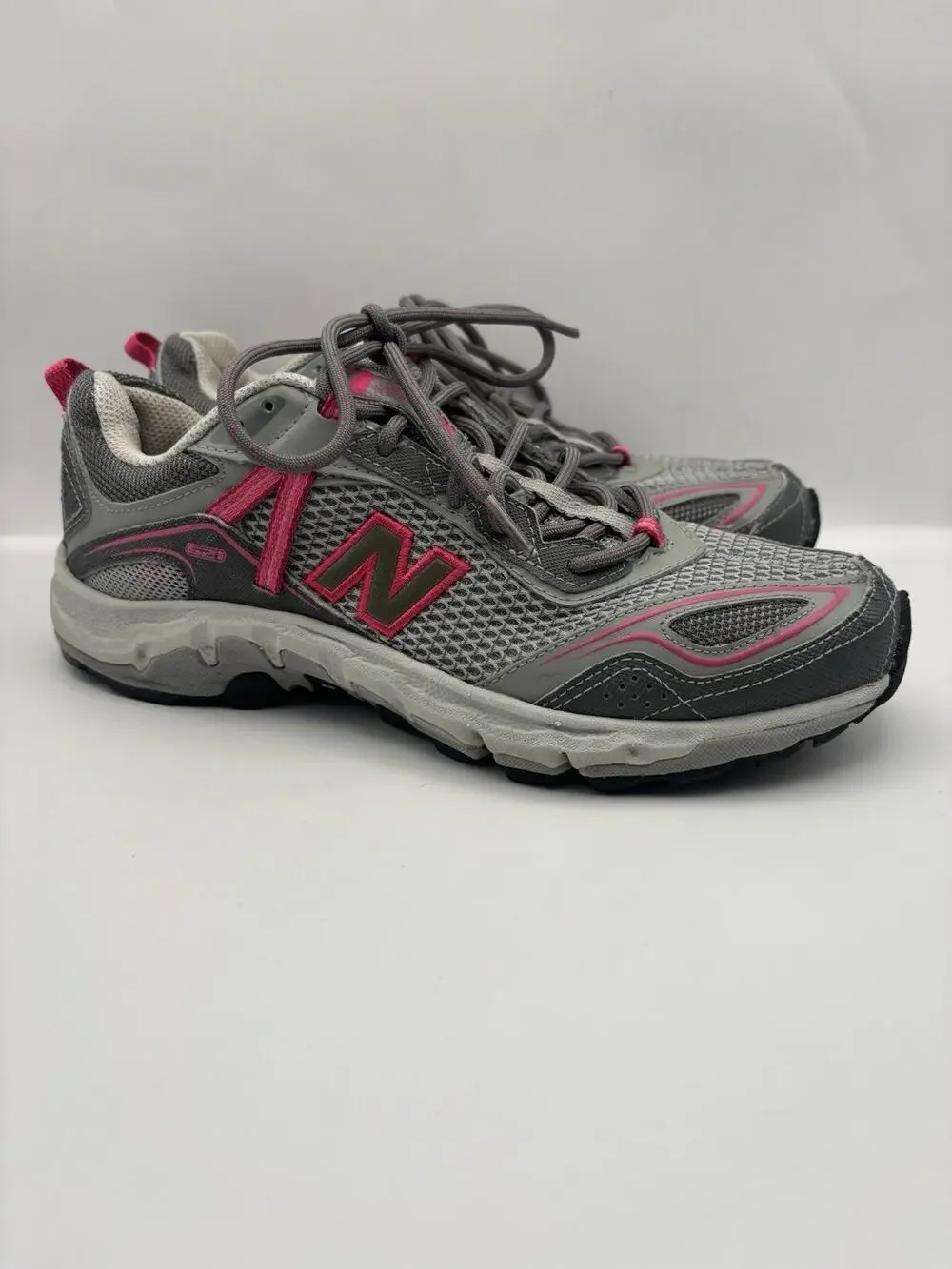 New Balance 621 All Terrain Gray And Pink Running Shoes Women Size 8.5